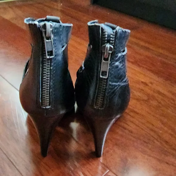 Nine West Caged Heels - Picture 3 of 3